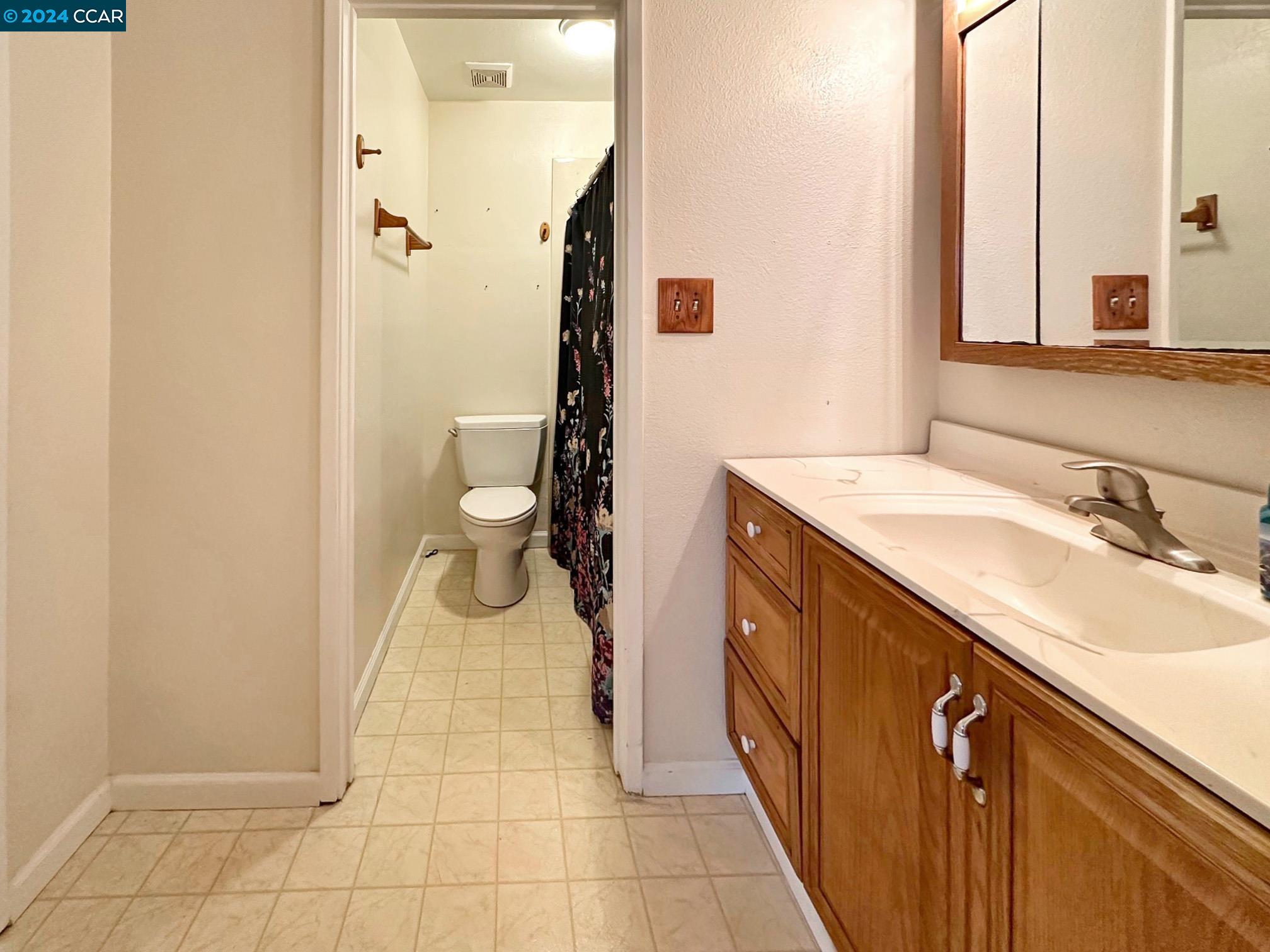 1453 Del Rio Cir # A
