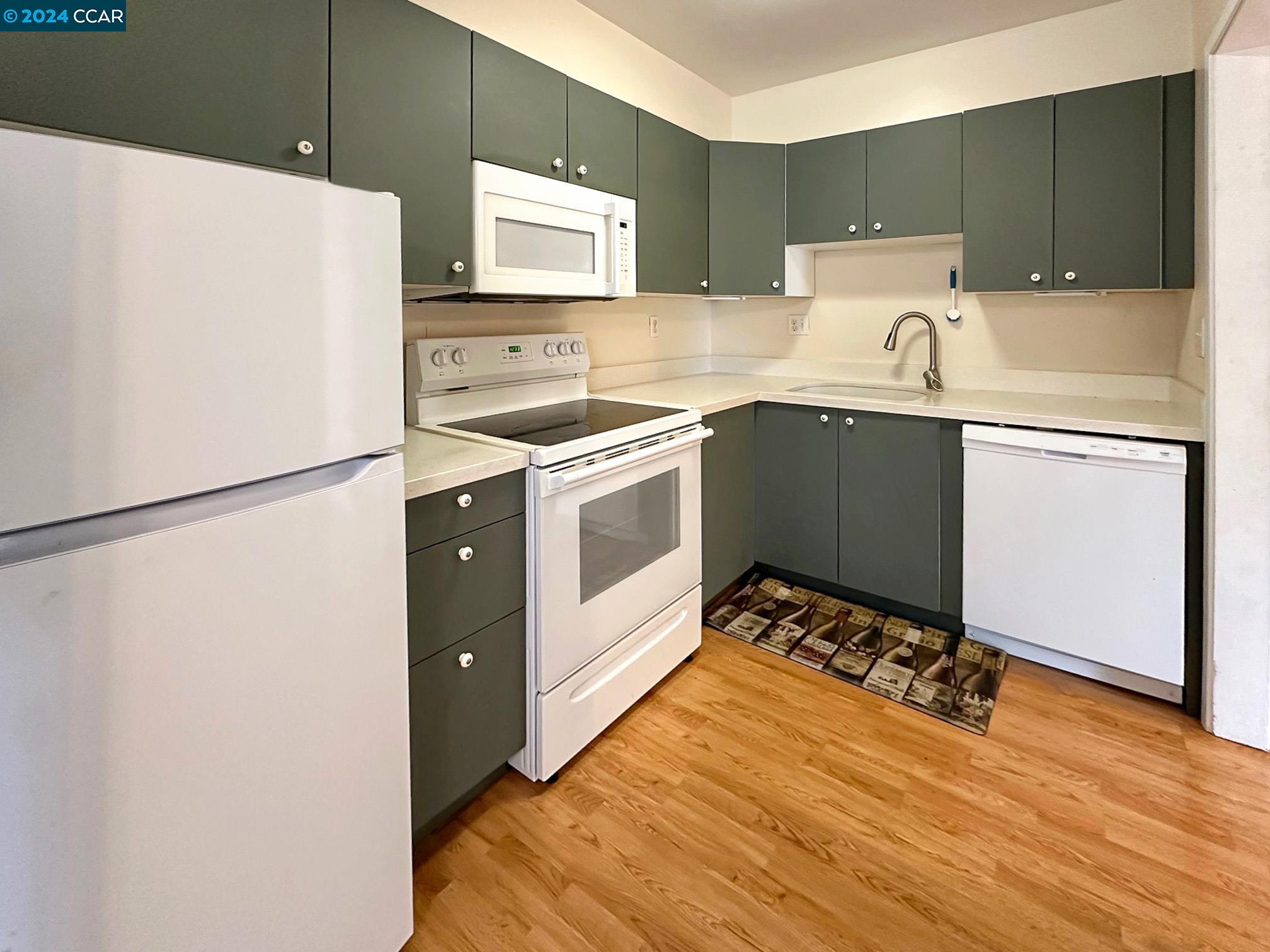 1453 Del Rio Cir # A