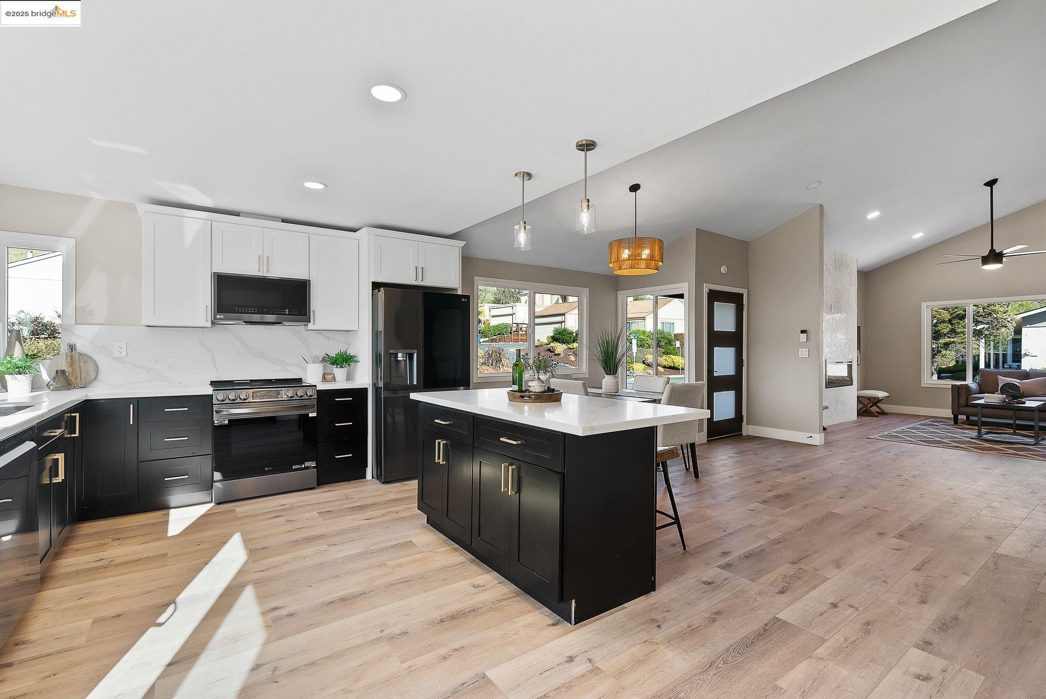 6510 Longwood Ct