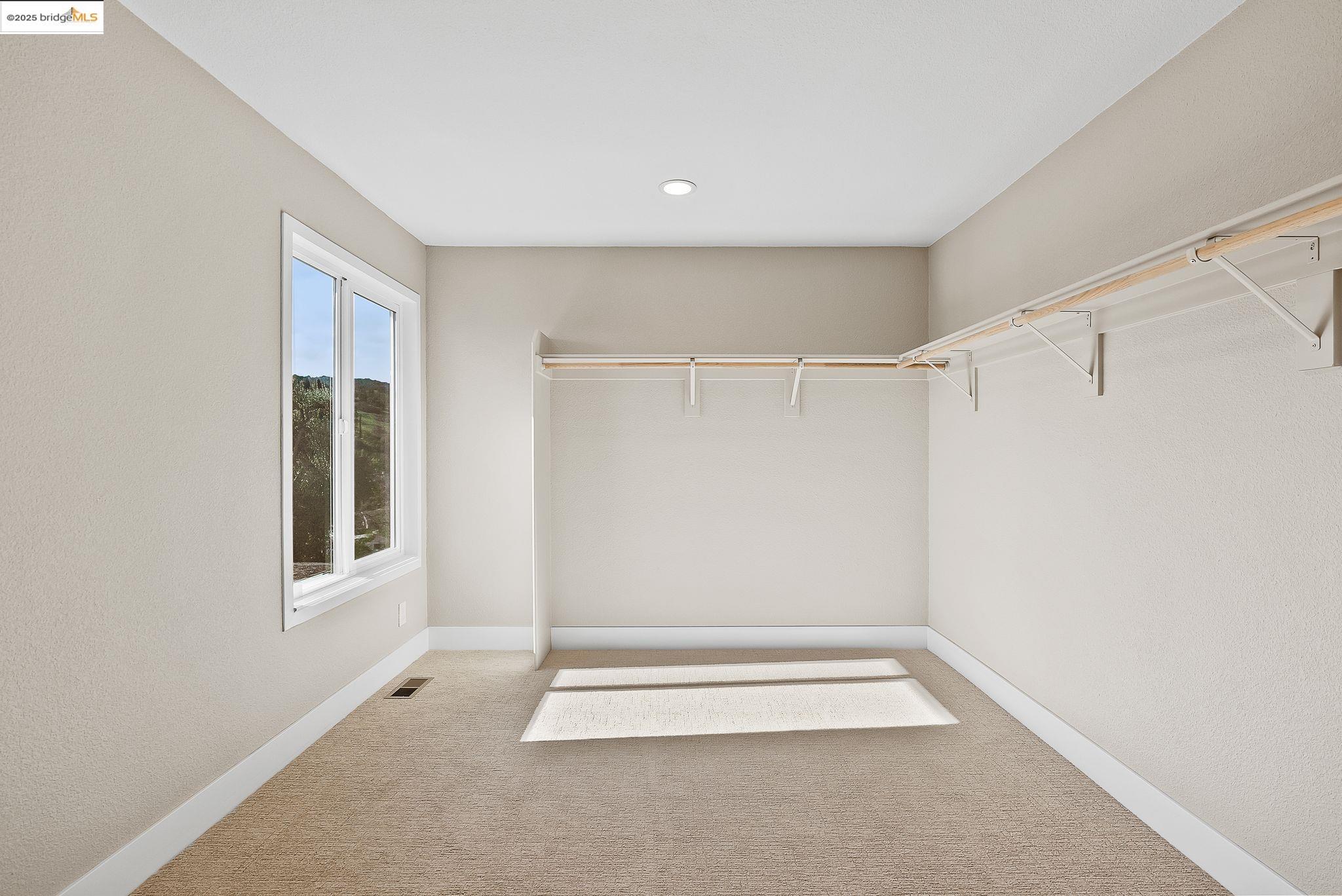 6510 Longwood Ct
