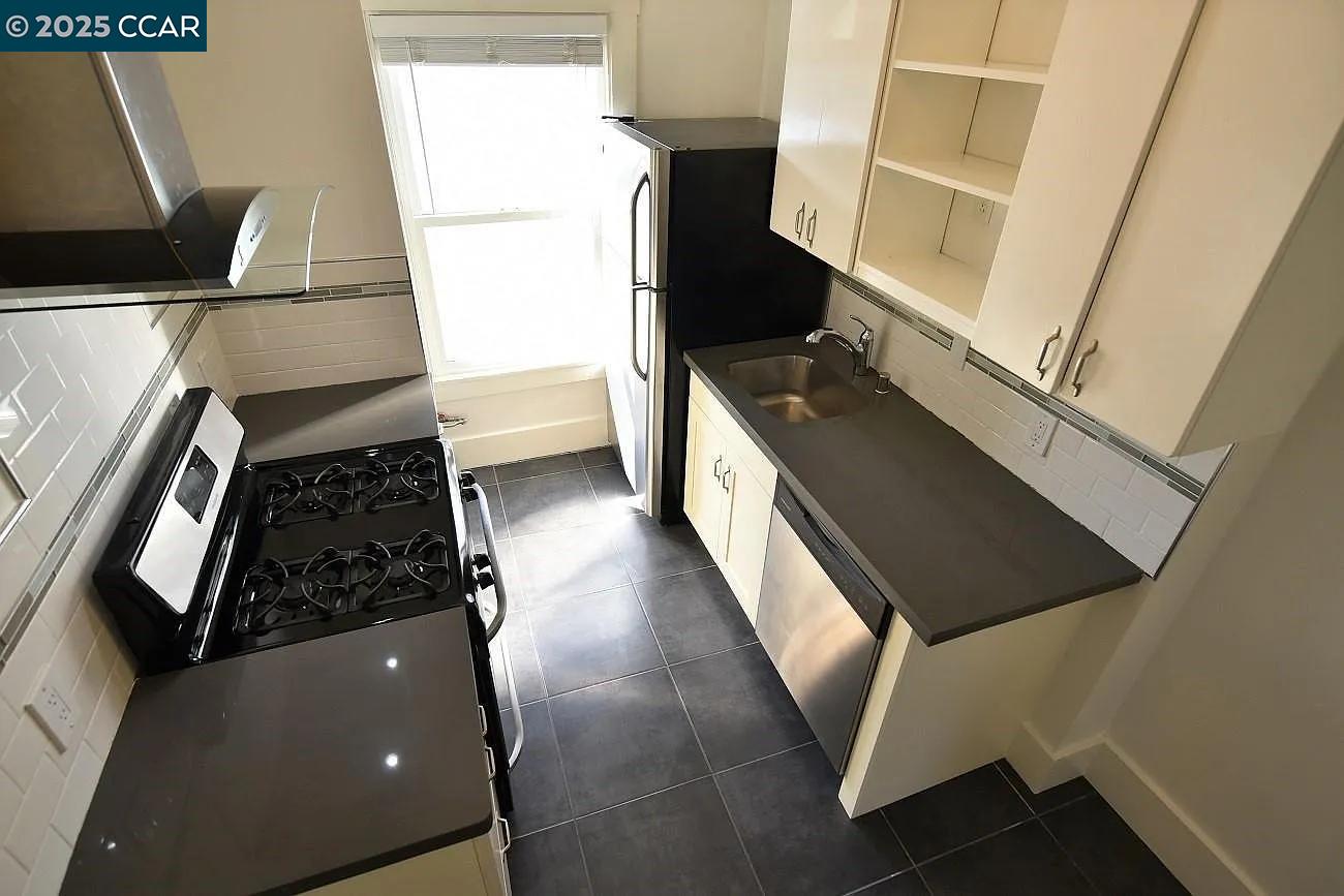 3040 telegraph ave # 4