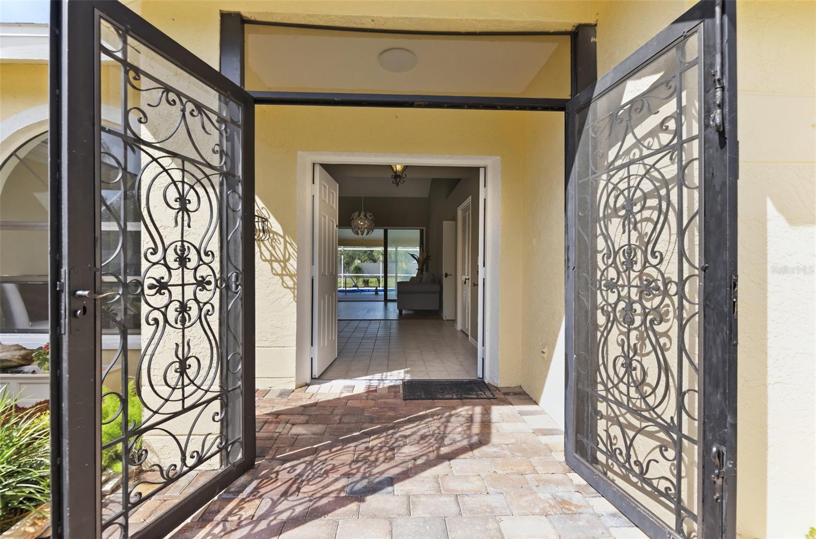 8432 PALM LAKES CT