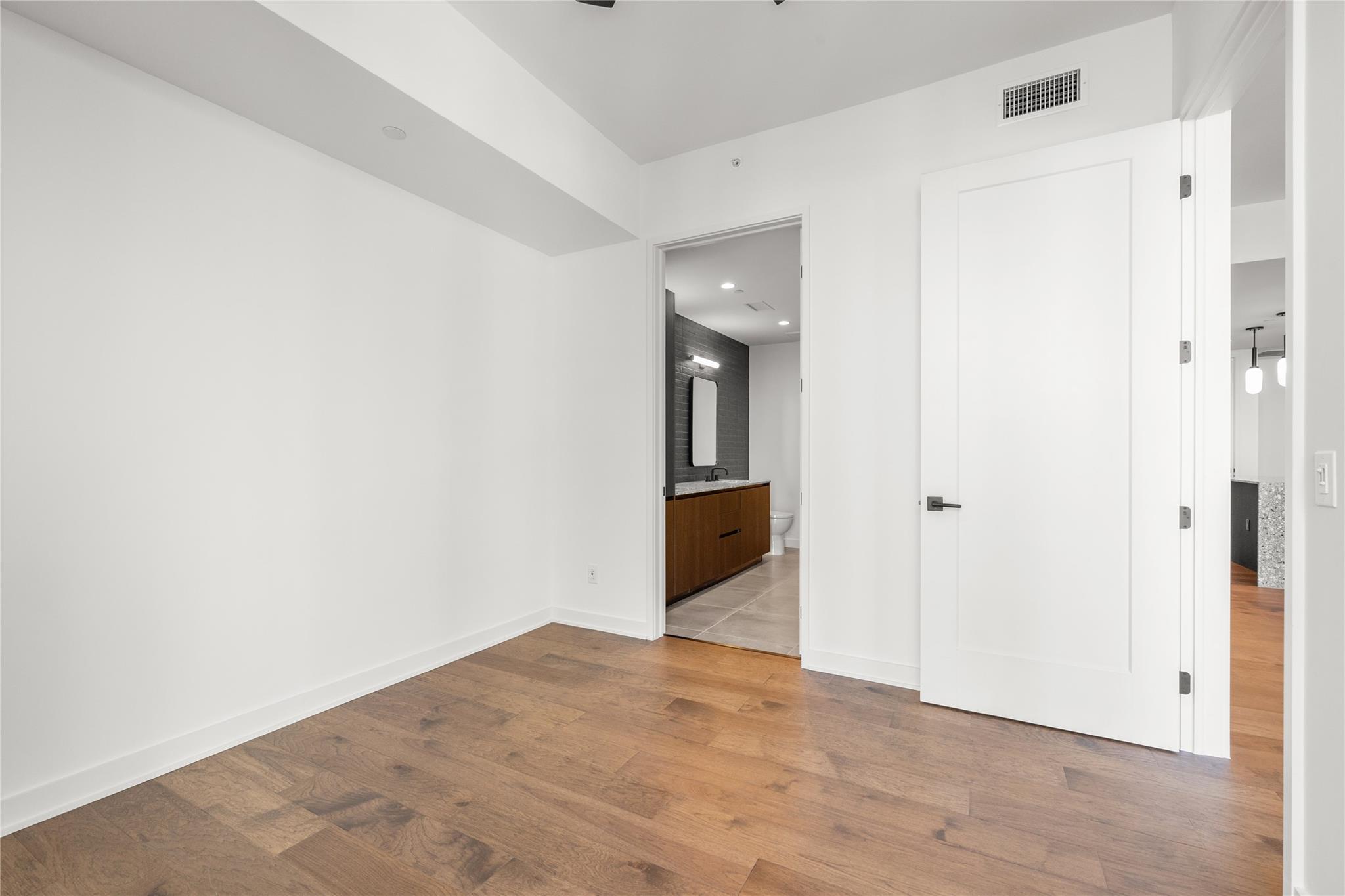 84 East Ave # 1905