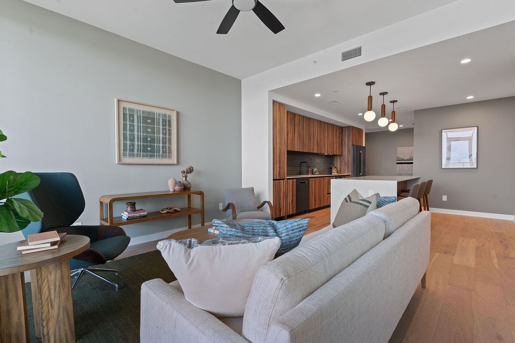 84 East Ave # 3705