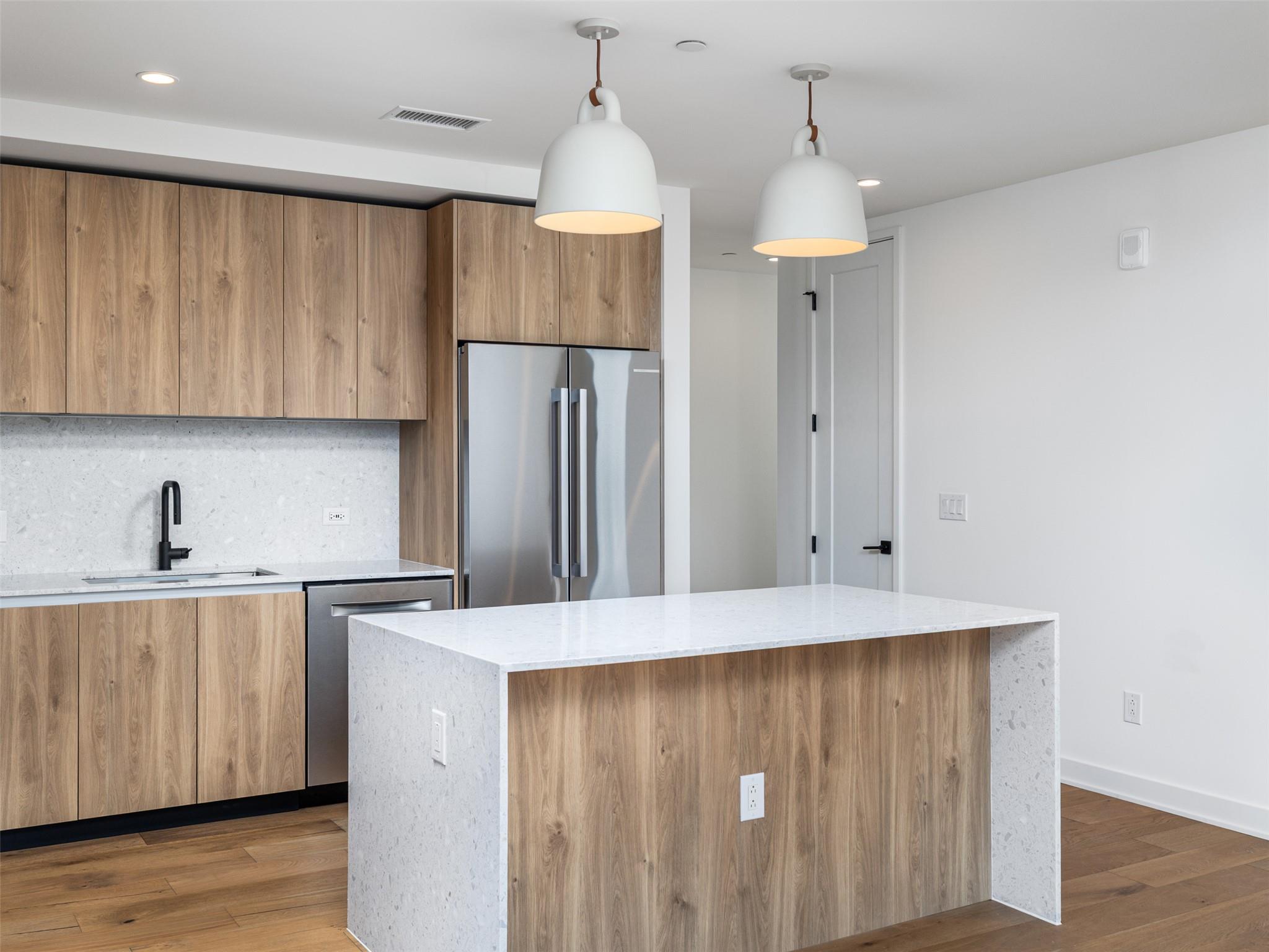84 East Ave # 1609
