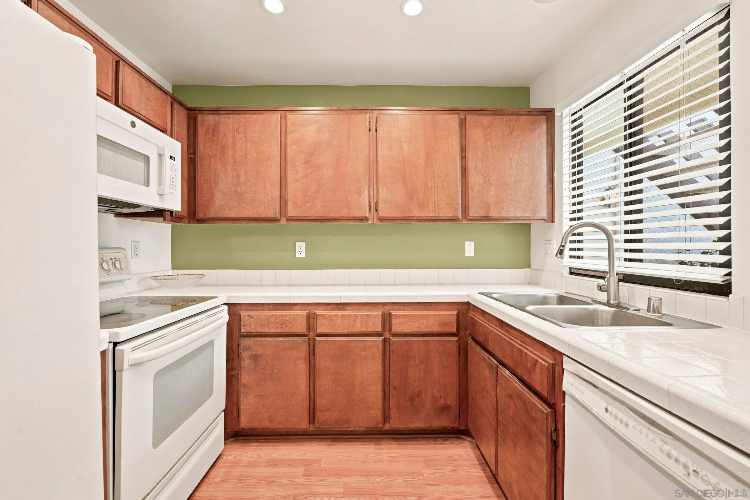 2425 Cranston Drive #10