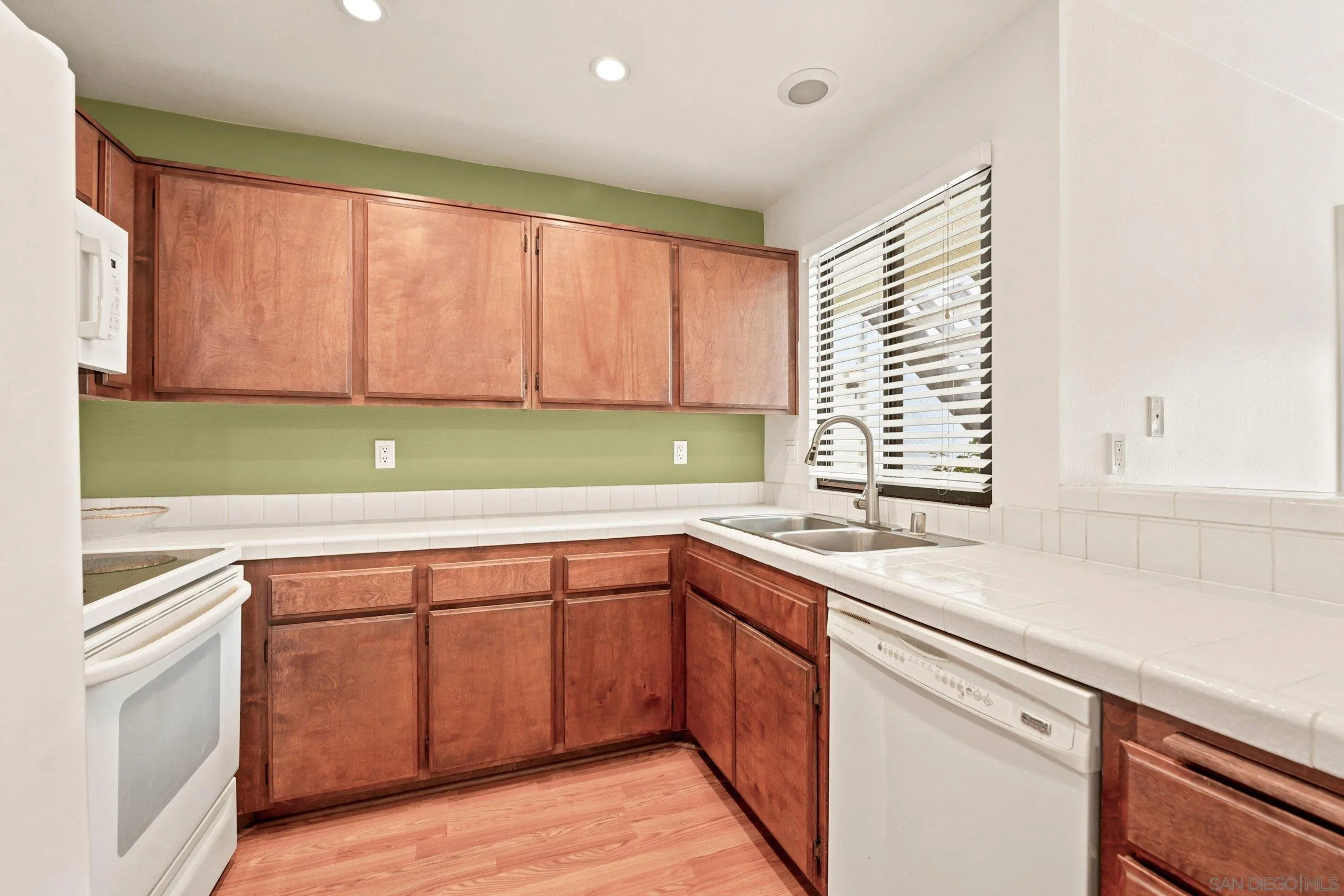 2425 Cranston Drive #10
