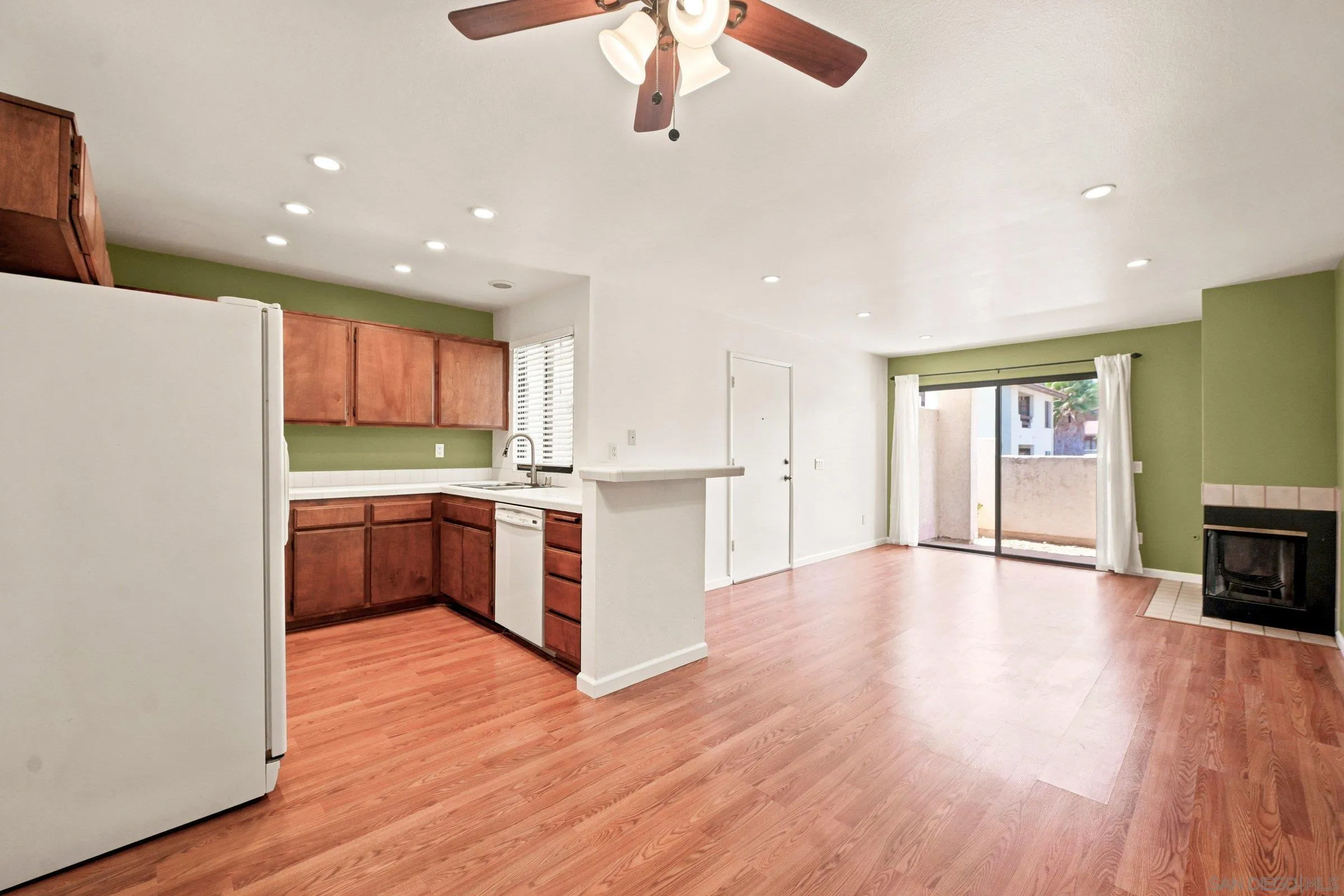 2425 Cranston Drive #10