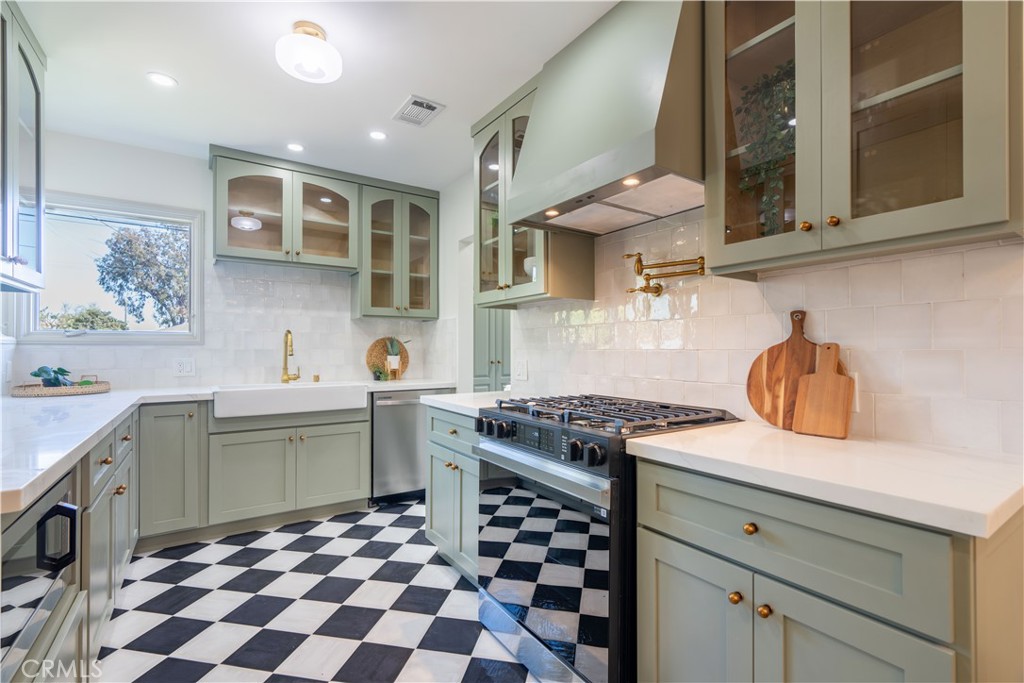 3628 Gardenia Avenue