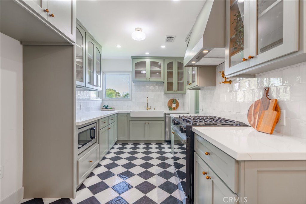 3628 Gardenia Avenue