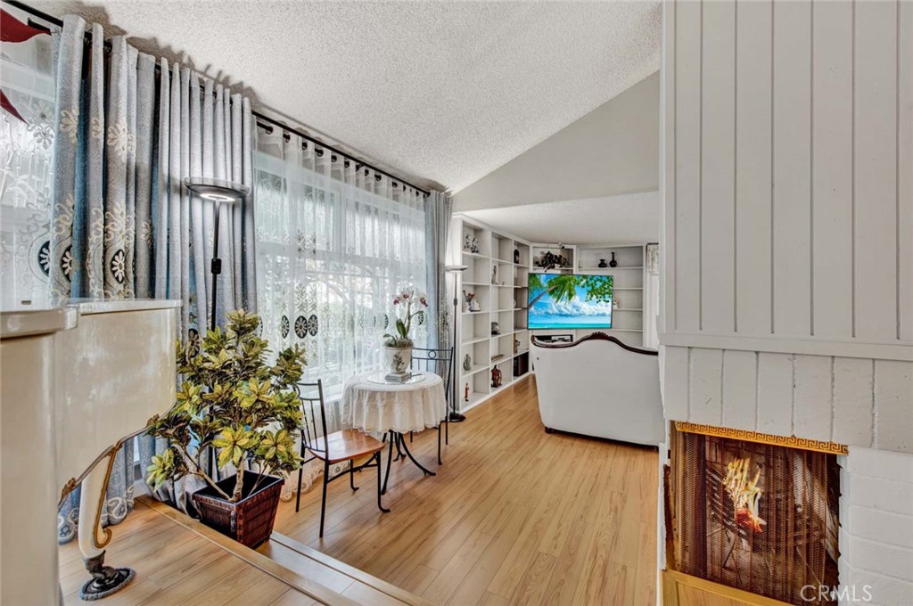 14602 Devonshire Avenue