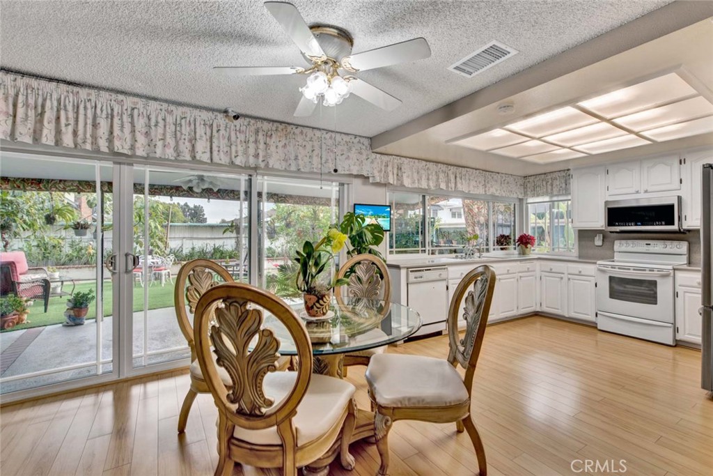 14602 Devonshire Avenue