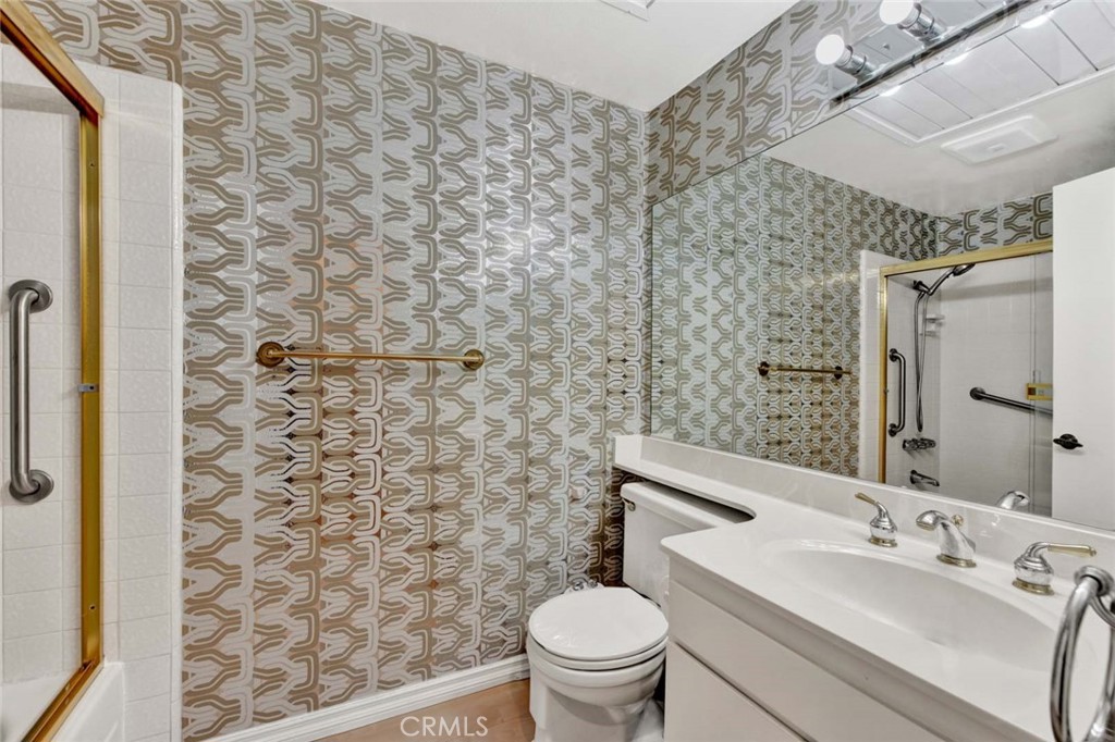 14602 Devonshire Avenue