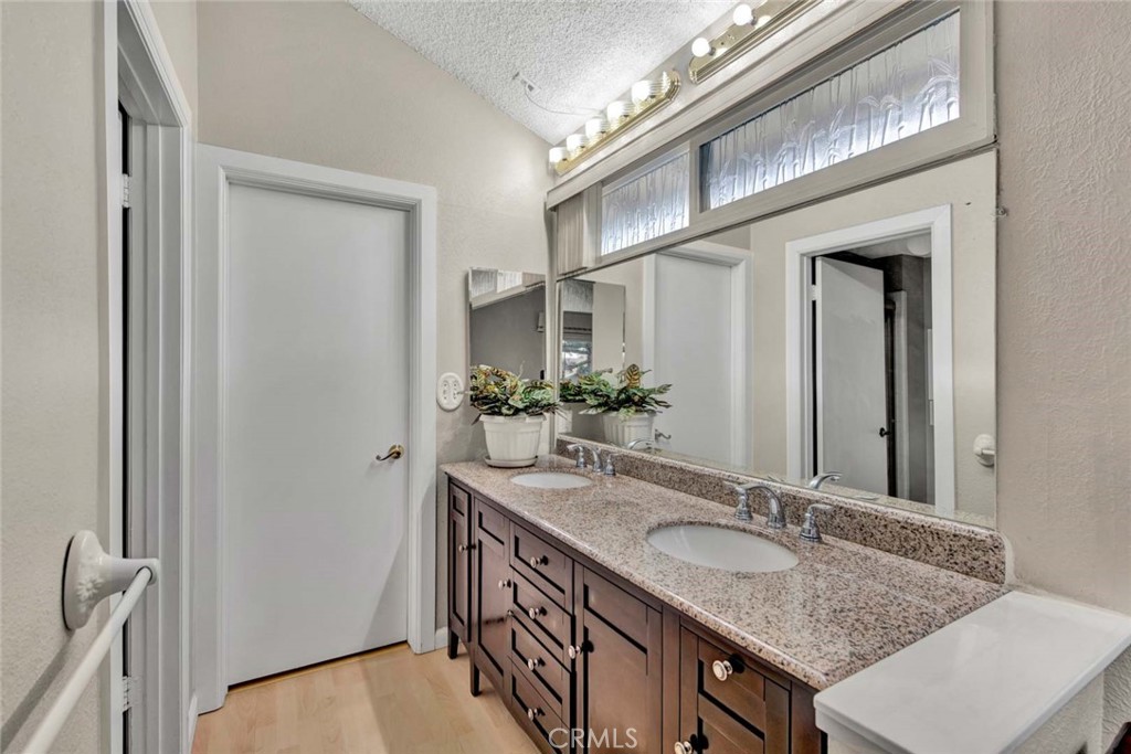 14602 Devonshire Avenue