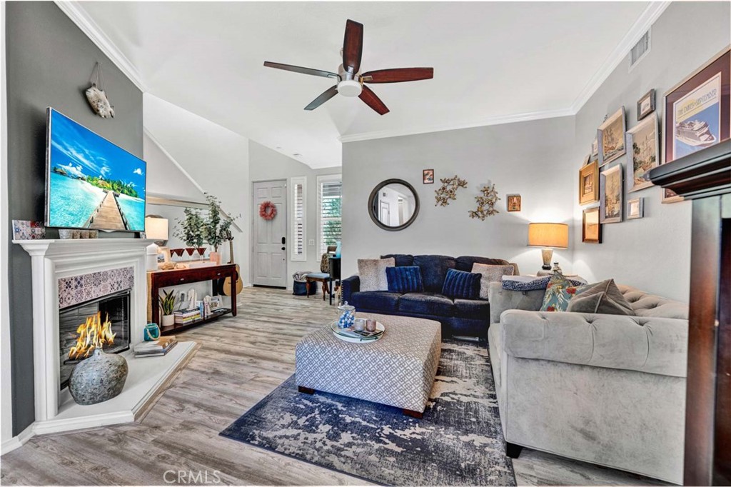 98 Hinterland Way