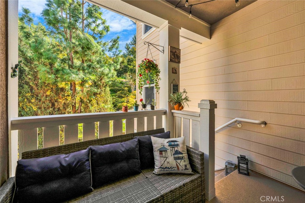 98 Hinterland Way