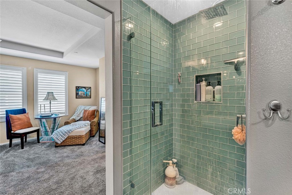 98 Hinterland Way