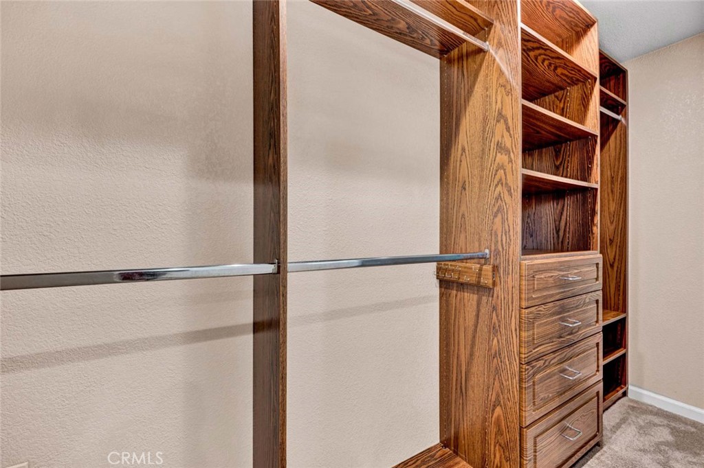 2249 Via Mariposa E N