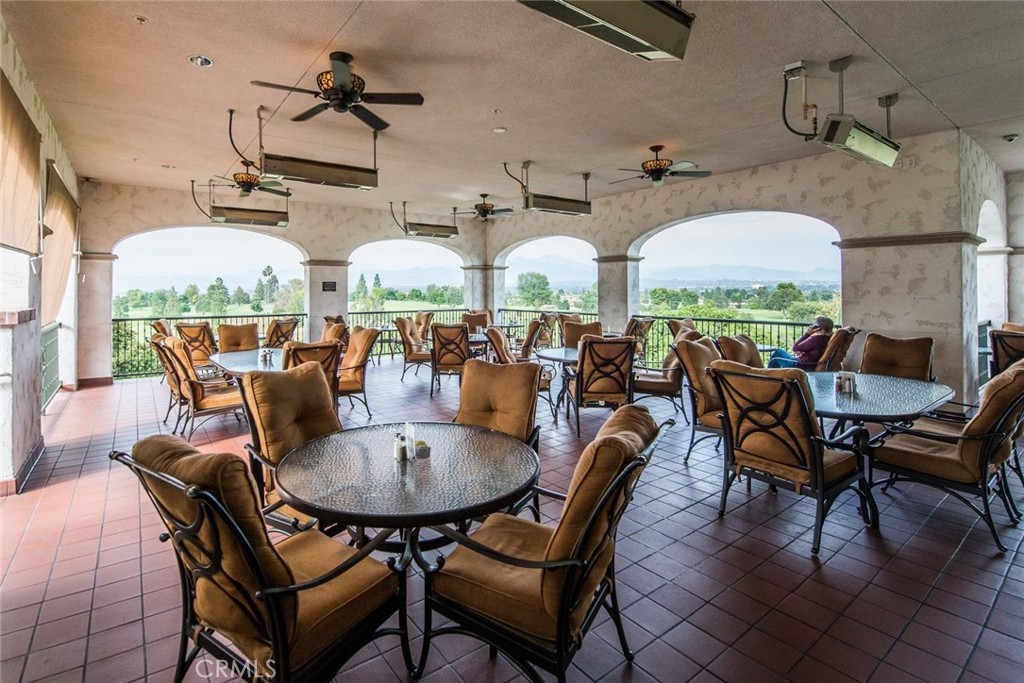 2249 Via Mariposa E N