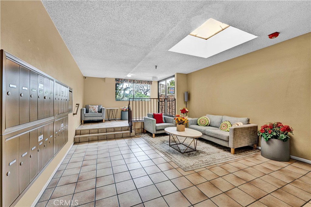 12640 Euclid Street 202