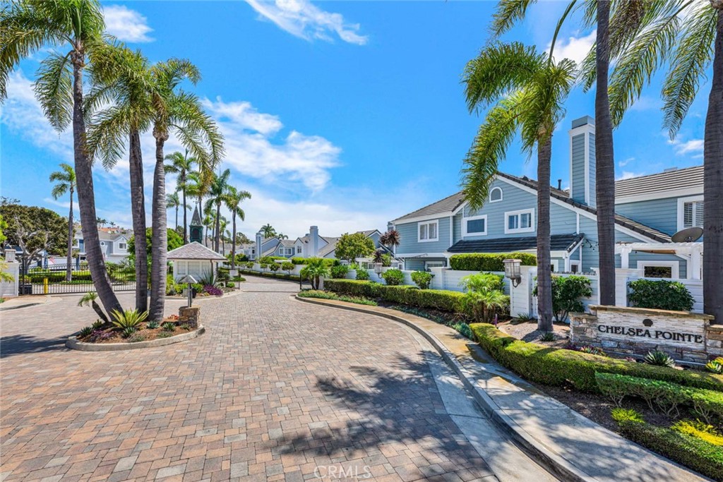12 Chelsea Pointe