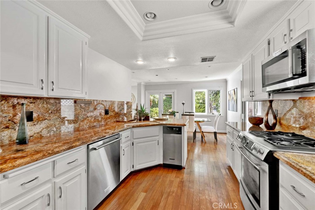 12 Chelsea Pointe