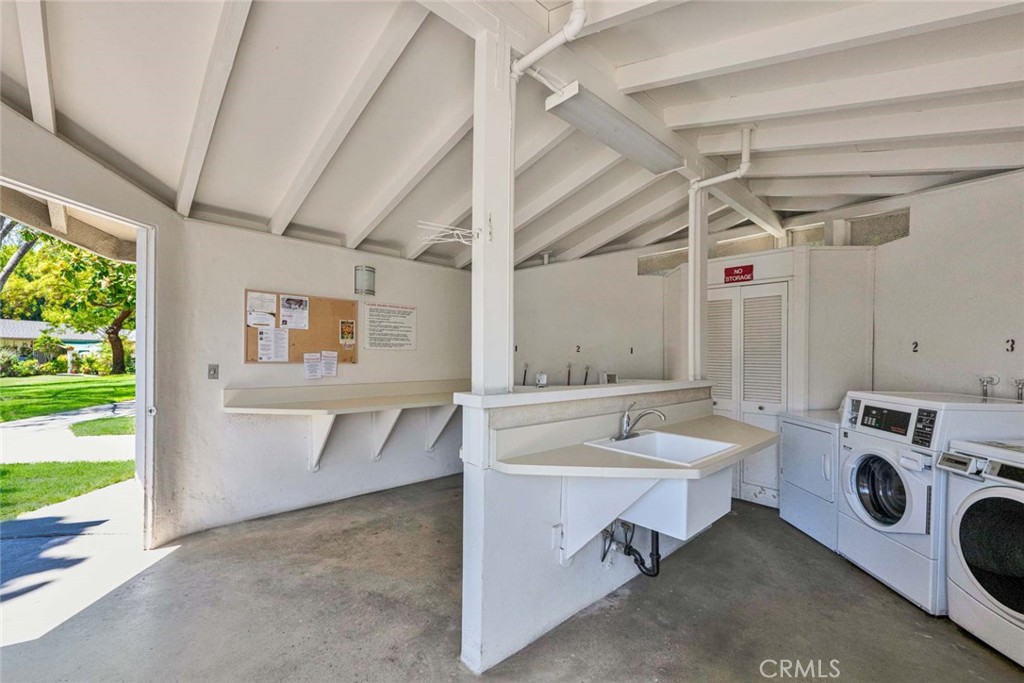 336 Avenida Sevilla B