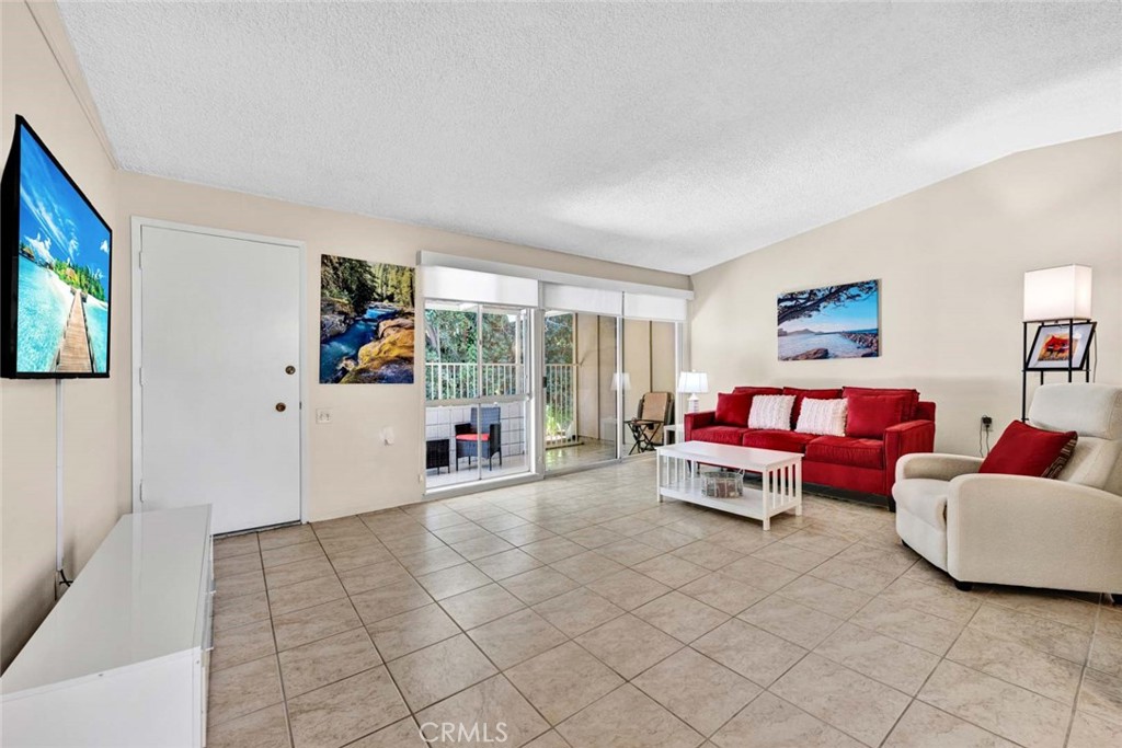 336 Avenida Sevilla B