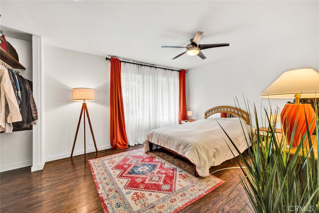 177 N Singingwood Street 22