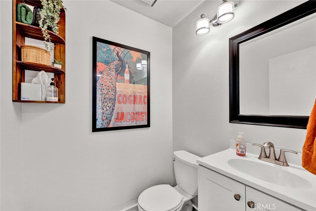 177 N Singingwood Street 22