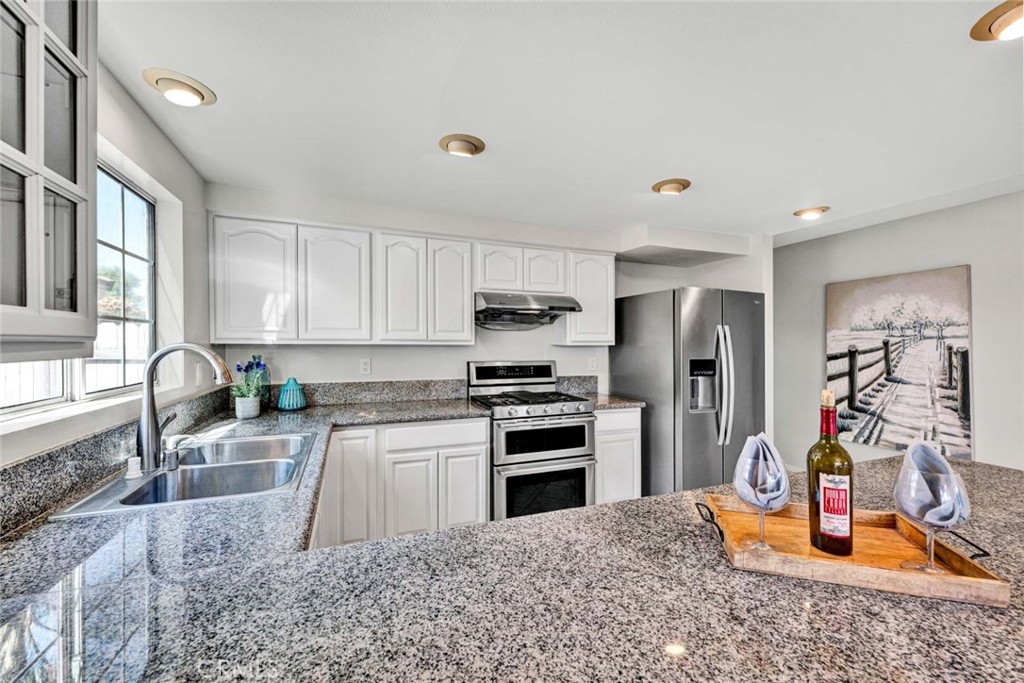 14232 Matisse Avenue