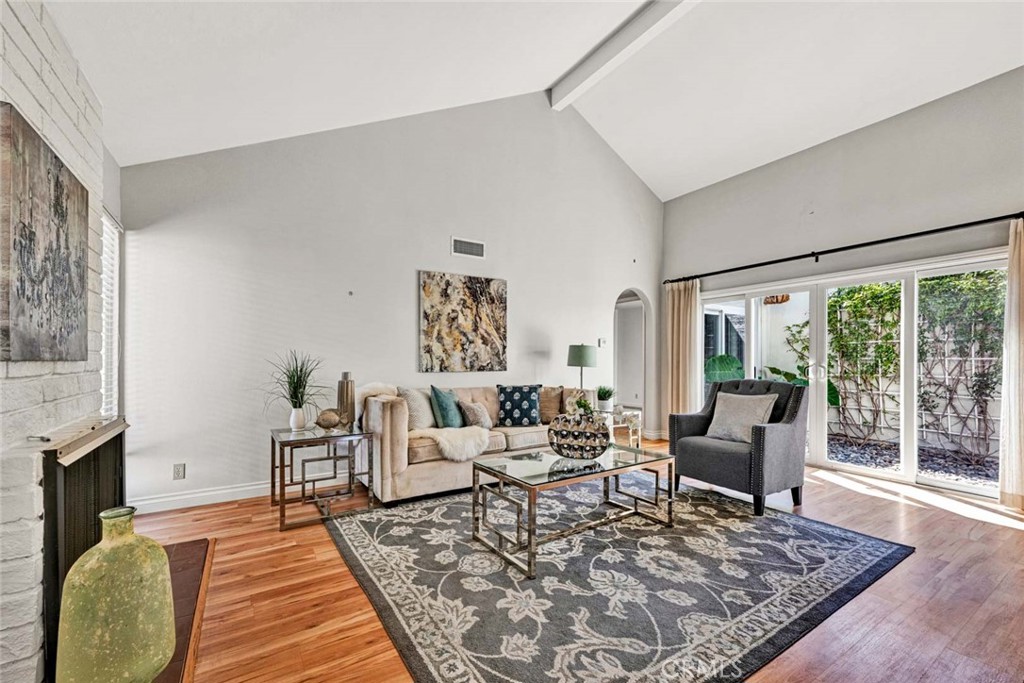 16 Woodpine Drive
