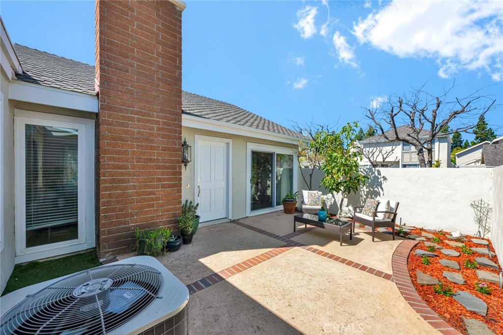 16 Woodpine Drive