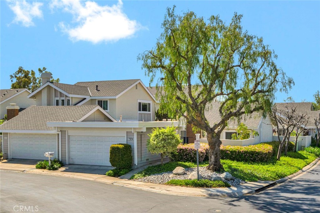 16 Woodpine Drive