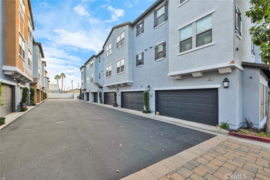 3009 E Pacific Coast