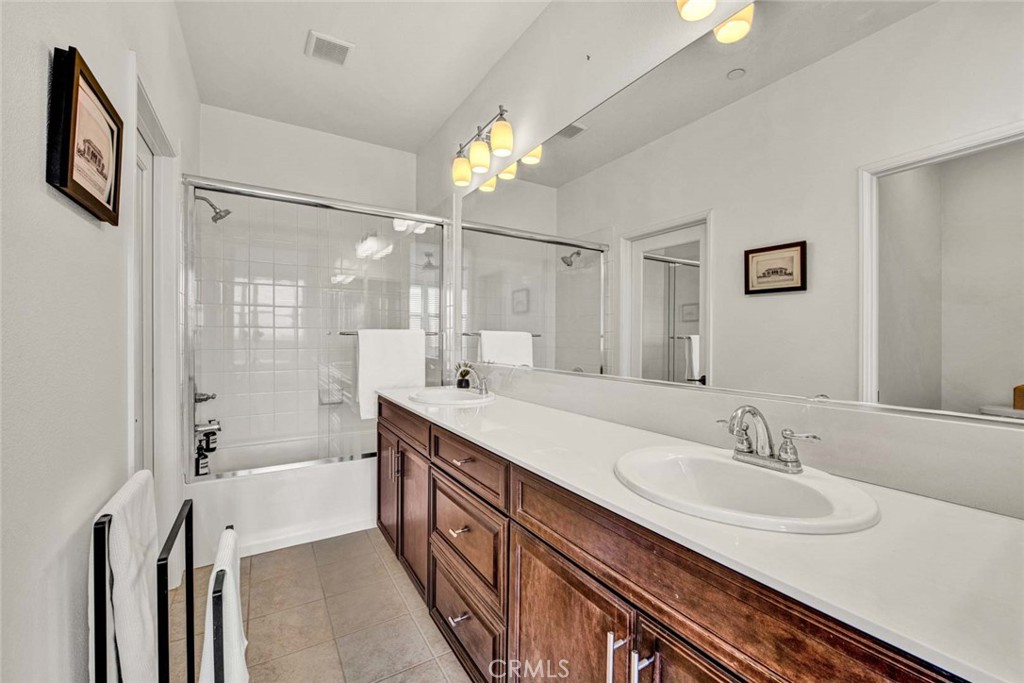 3009 E Pacific Coast