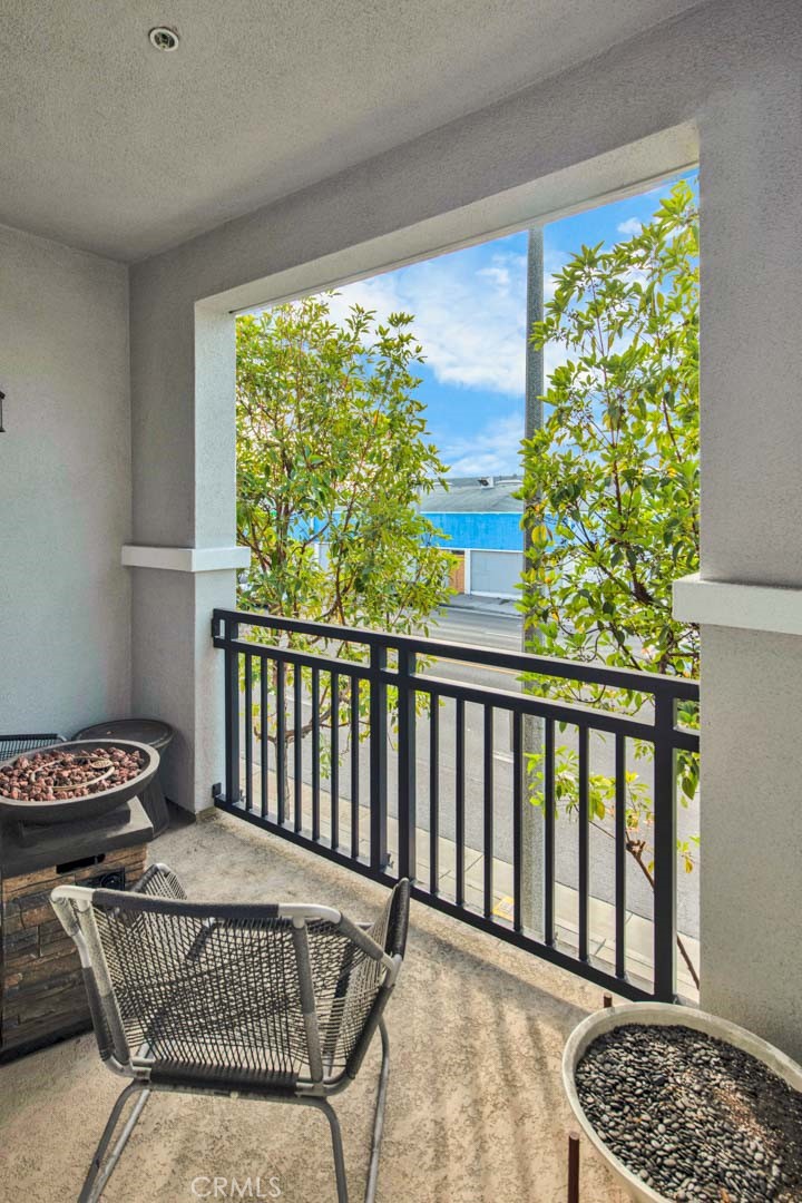 3009 E Pacific Coast