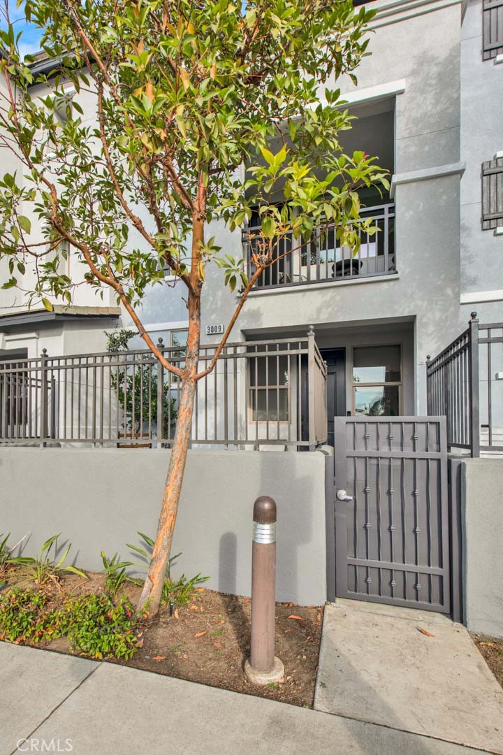 3009 E Pacific Coast