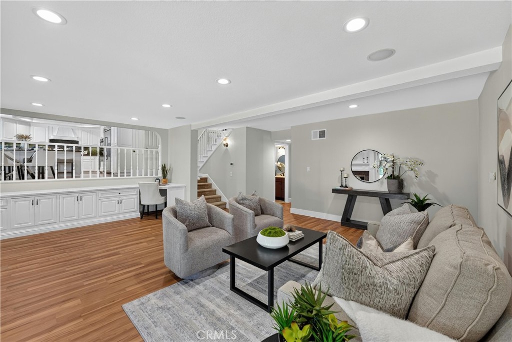 2935 Bluebell Ave