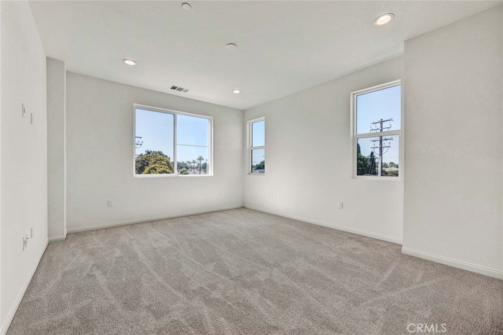 5804 Linden Avenue 1