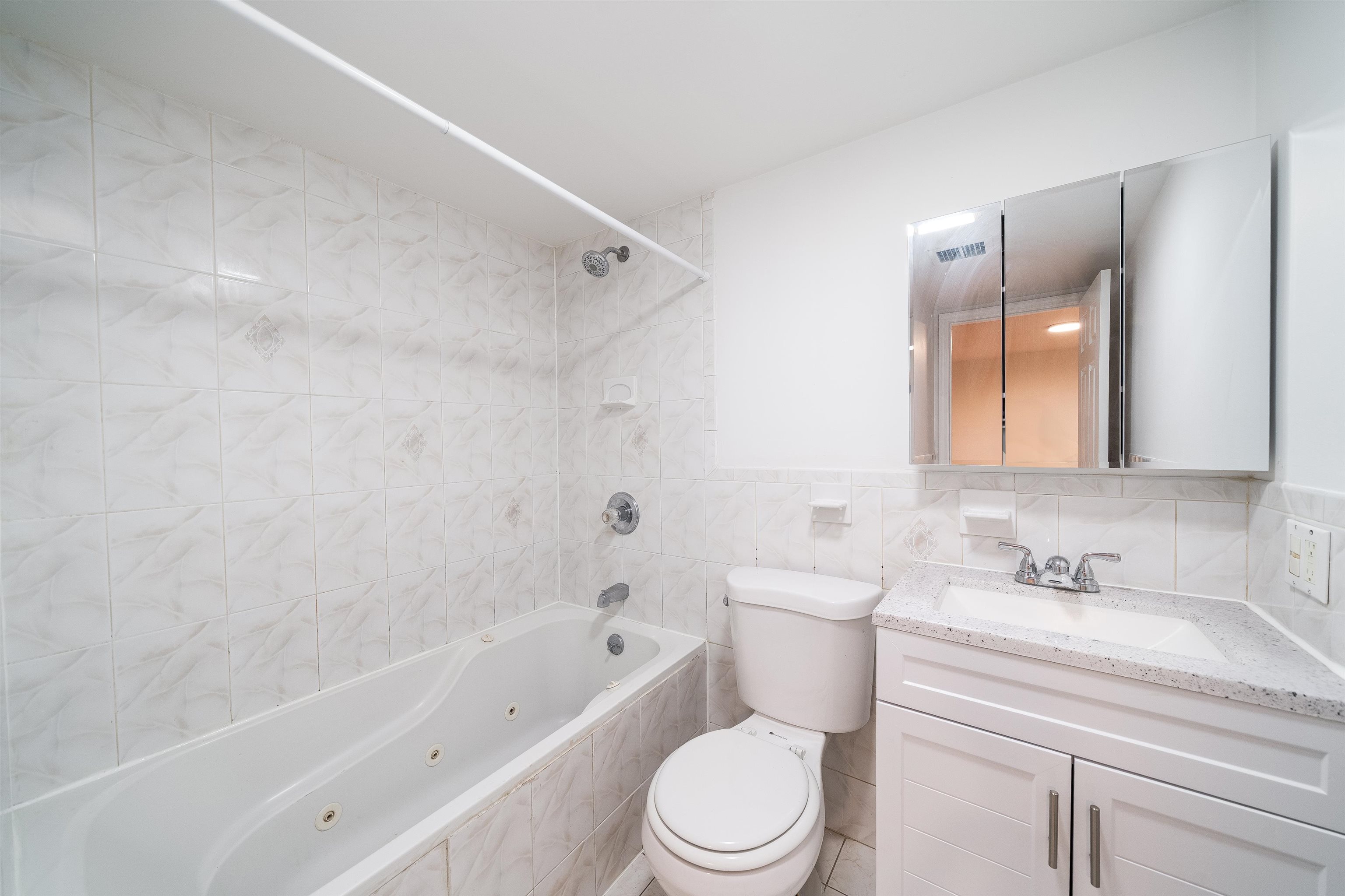 524-526 4TH ST Unit: 6