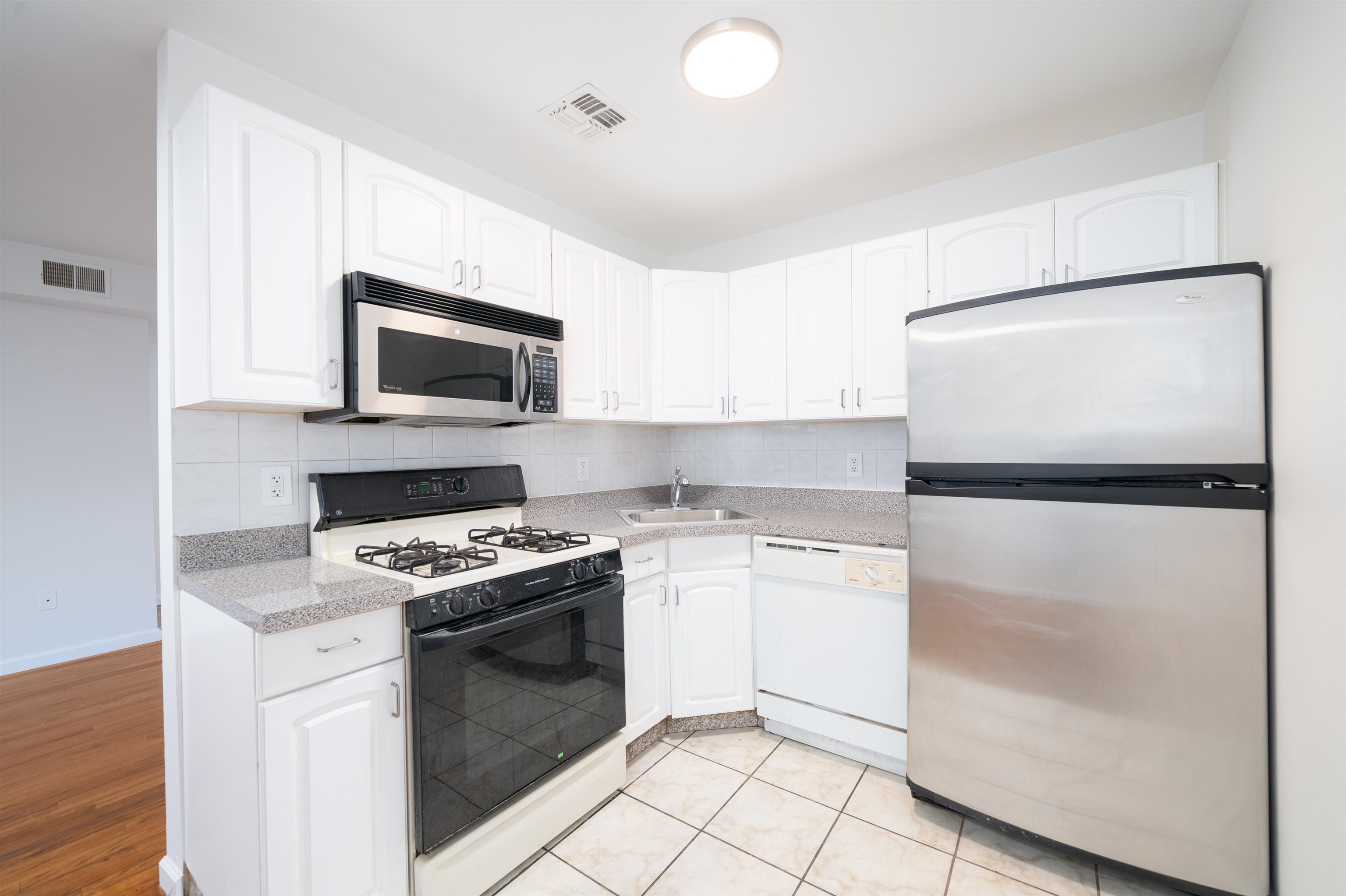 524-526 4TH ST Unit: 6