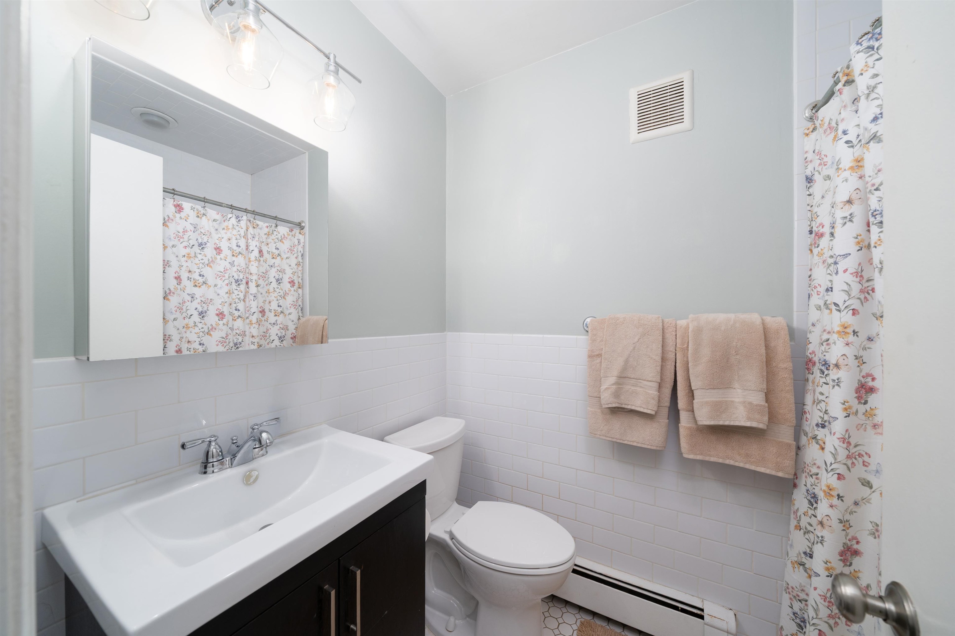 257 12TH ST Unit: 2B