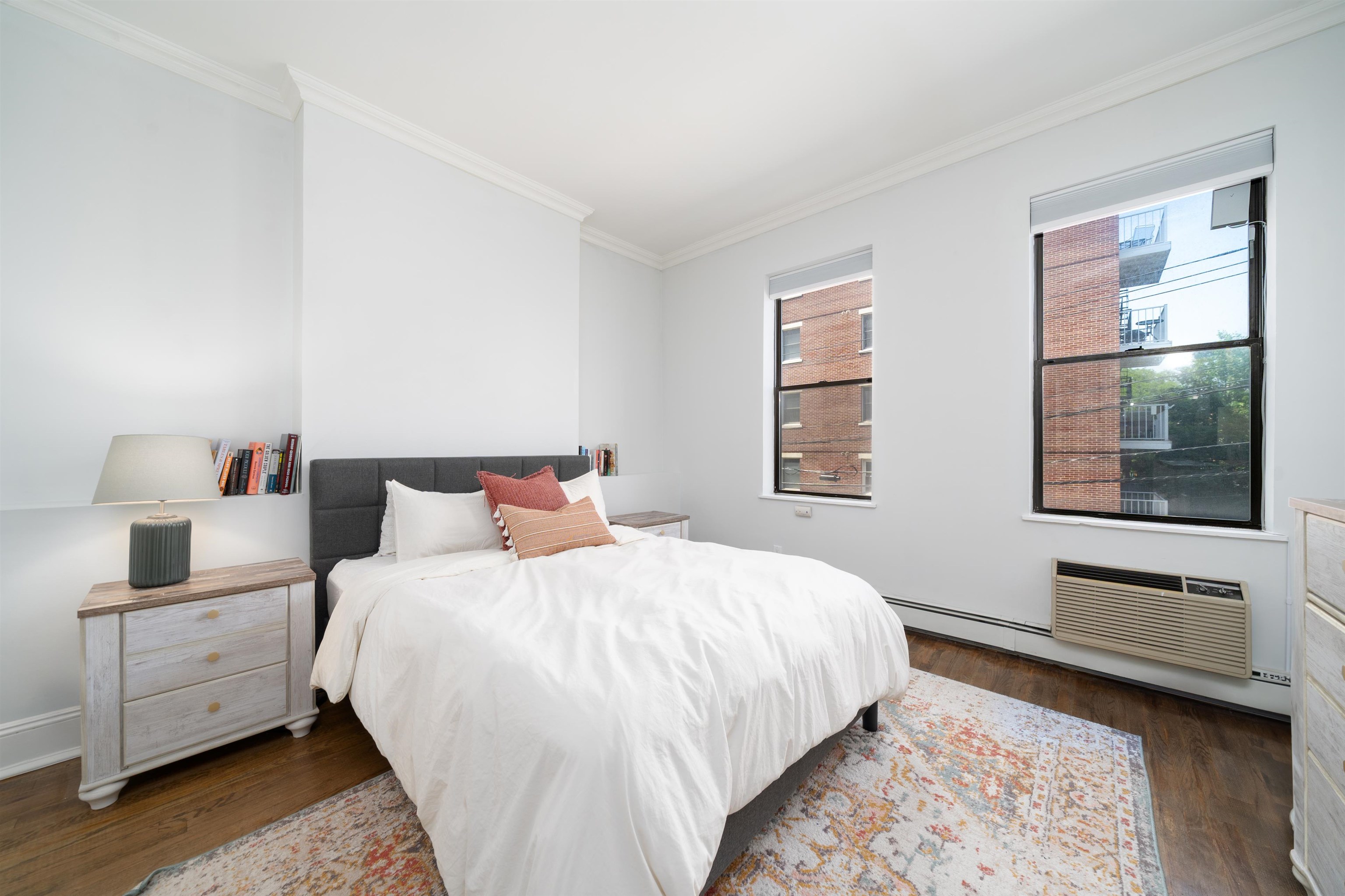 257 12TH ST Unit: 2B