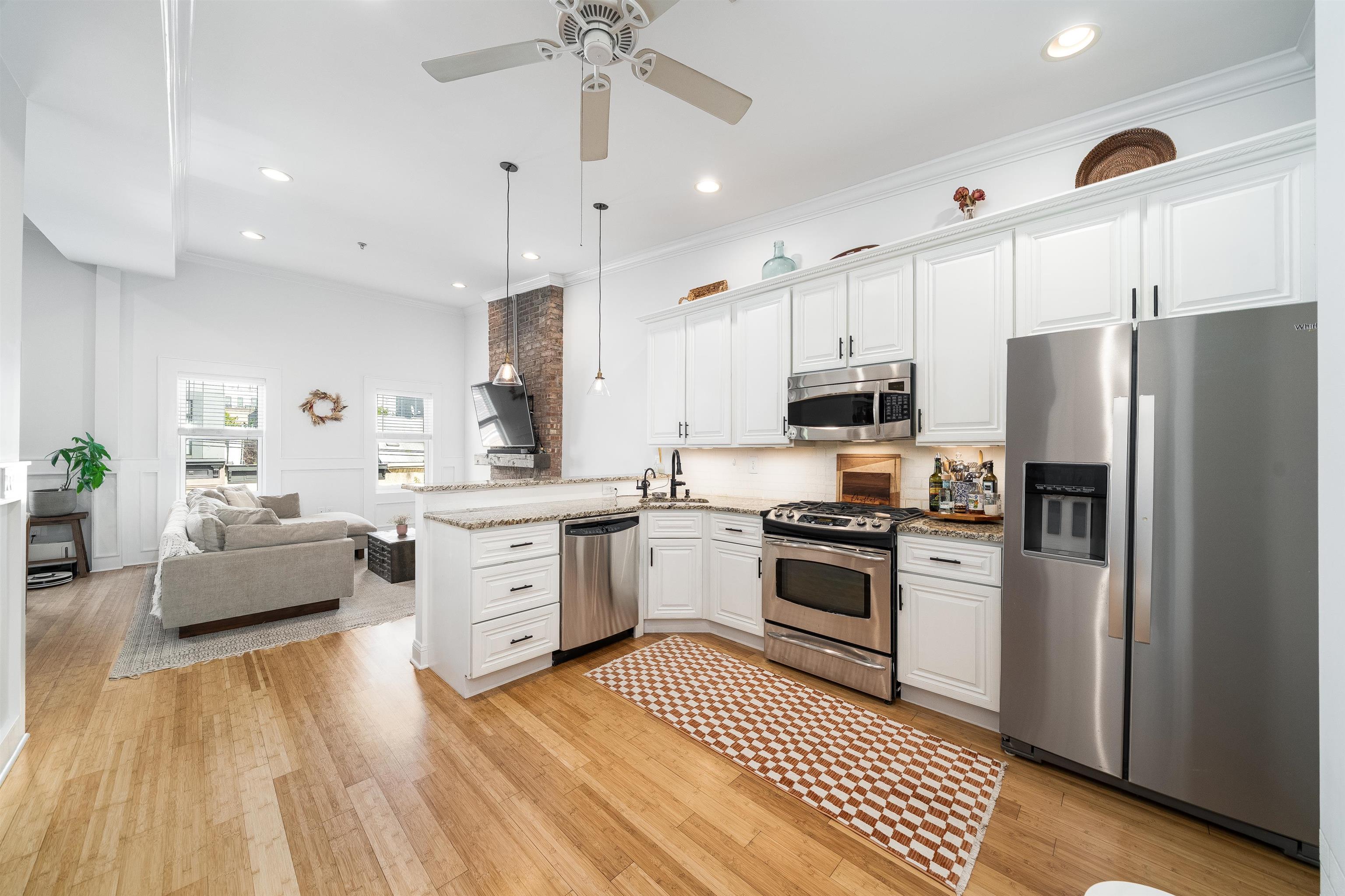 328 GARDEN ST Unit: 4