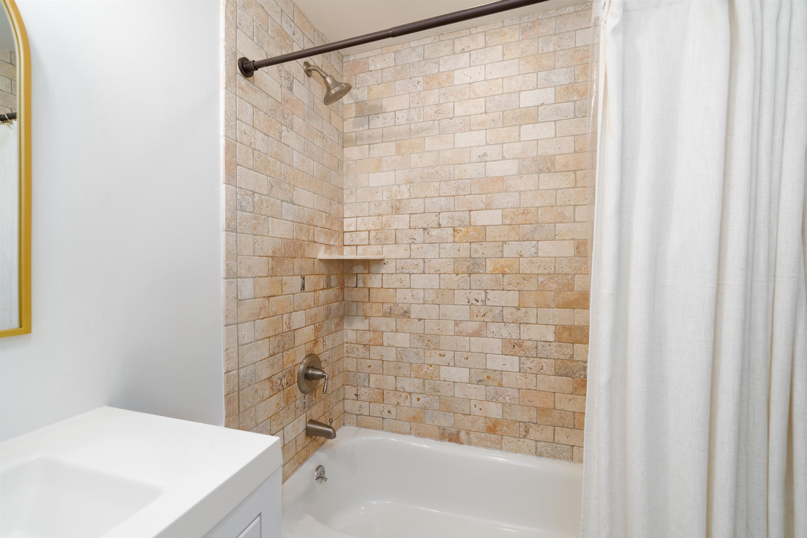 328 GARDEN ST Unit: 4