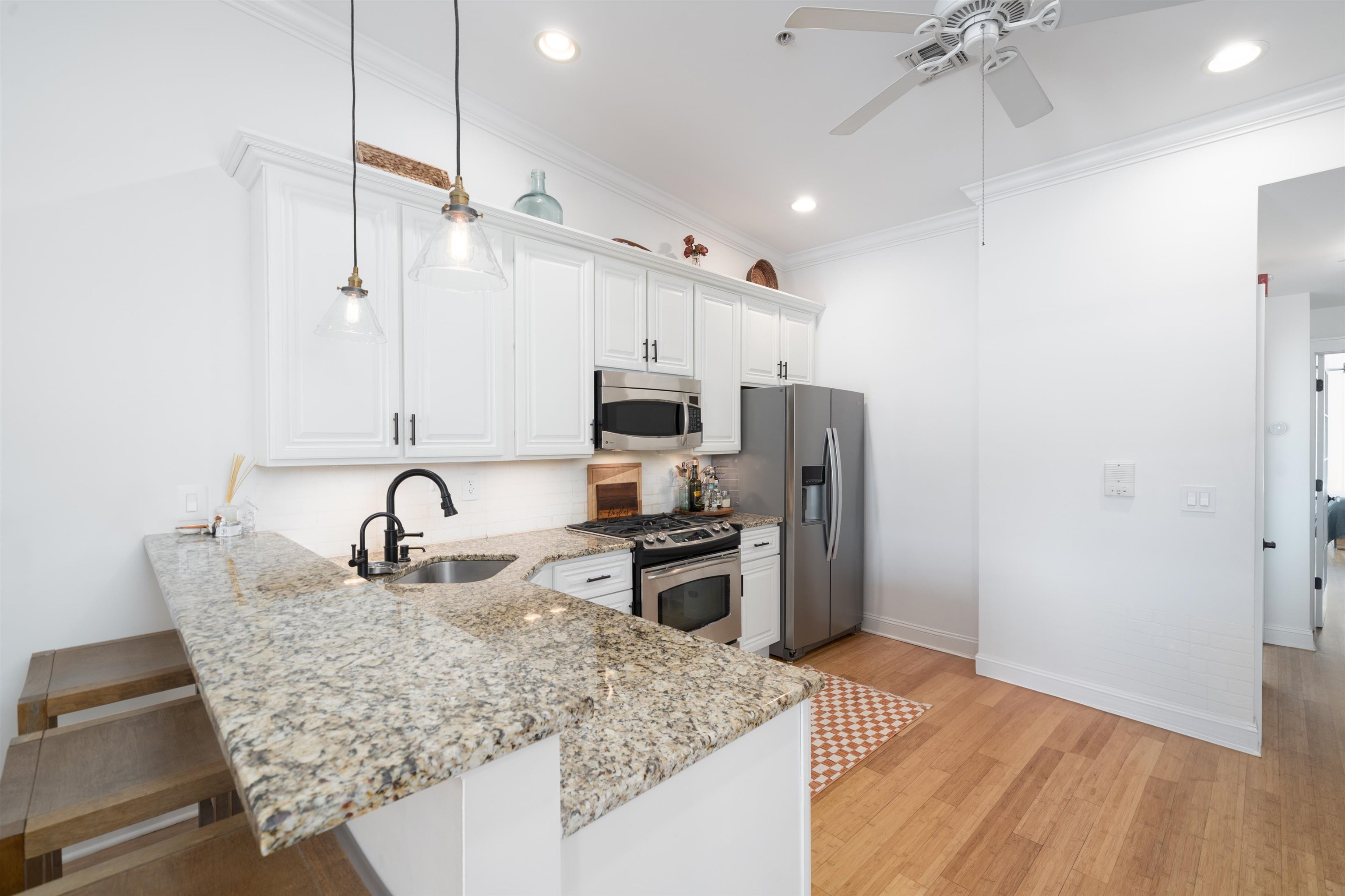328 GARDEN ST Unit: 4