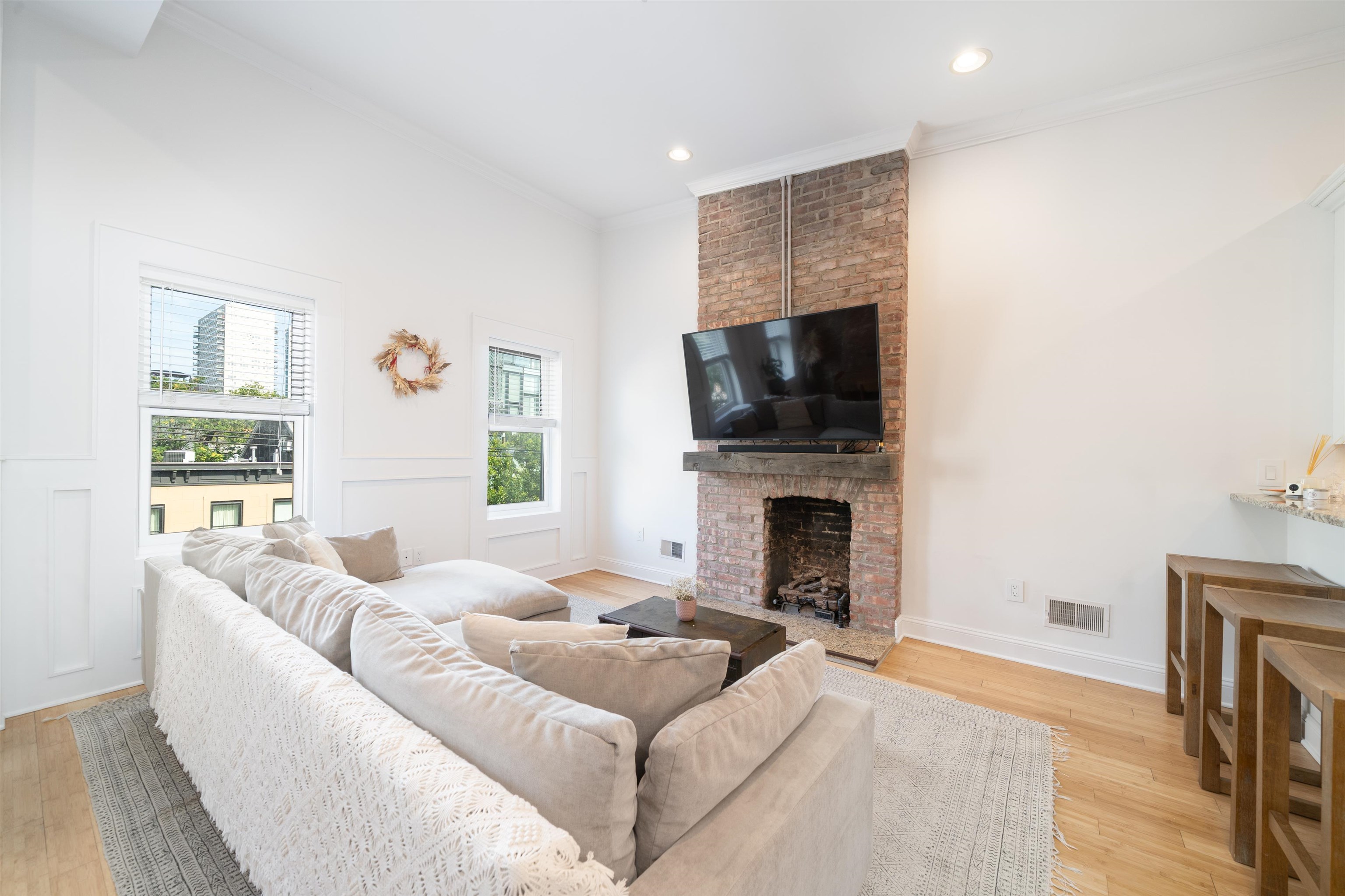 328 GARDEN ST Unit: 4