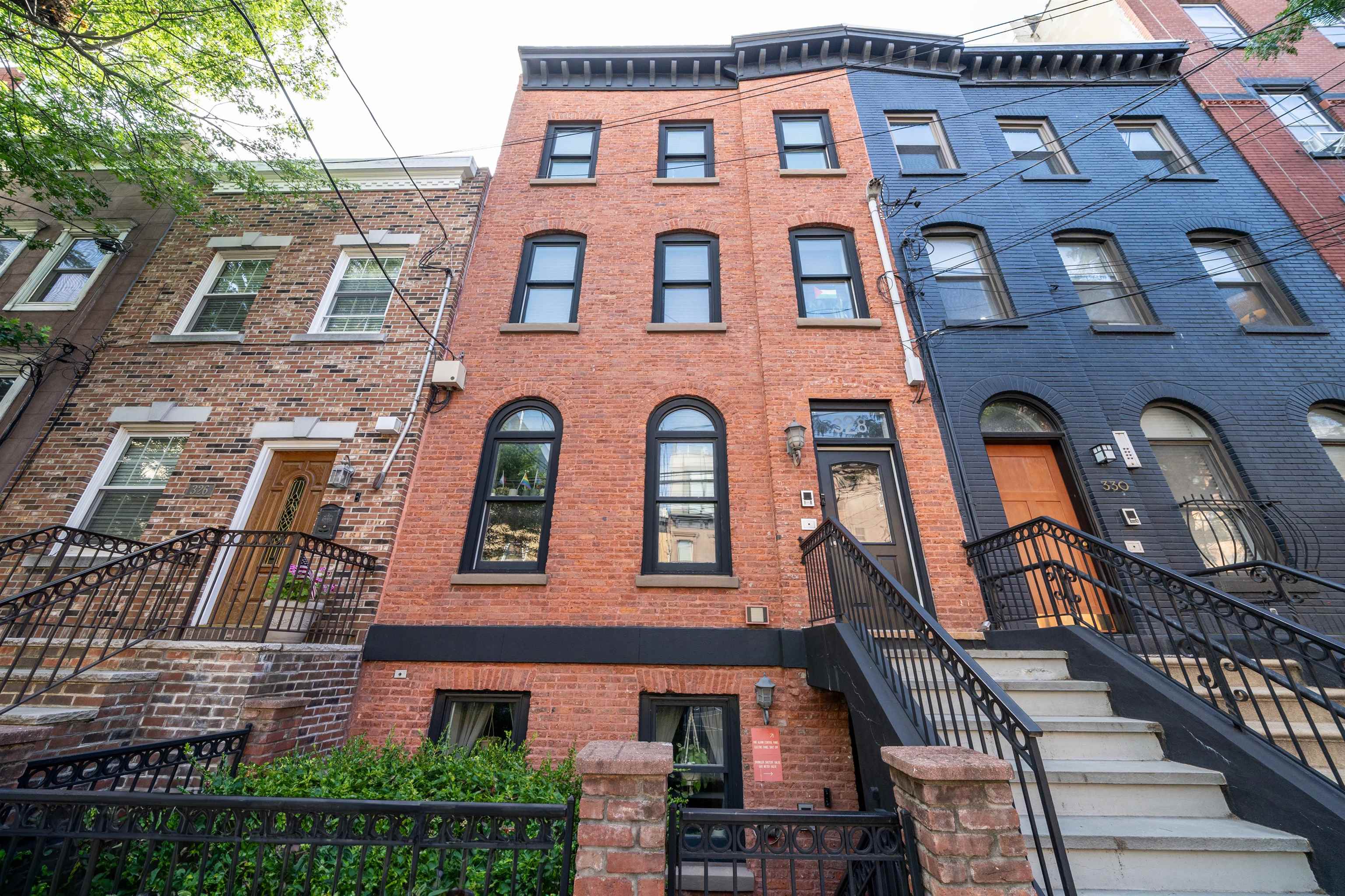 328 GARDEN ST Unit: 4