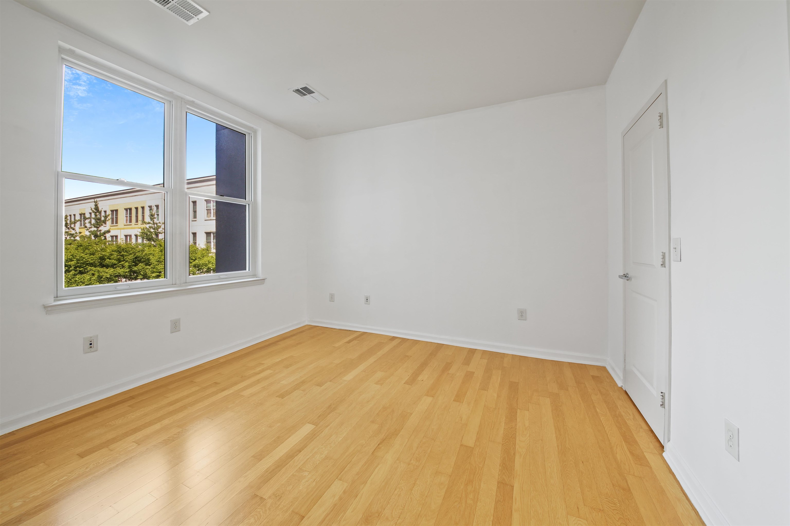 1100 ADAMS ST Unit: 514